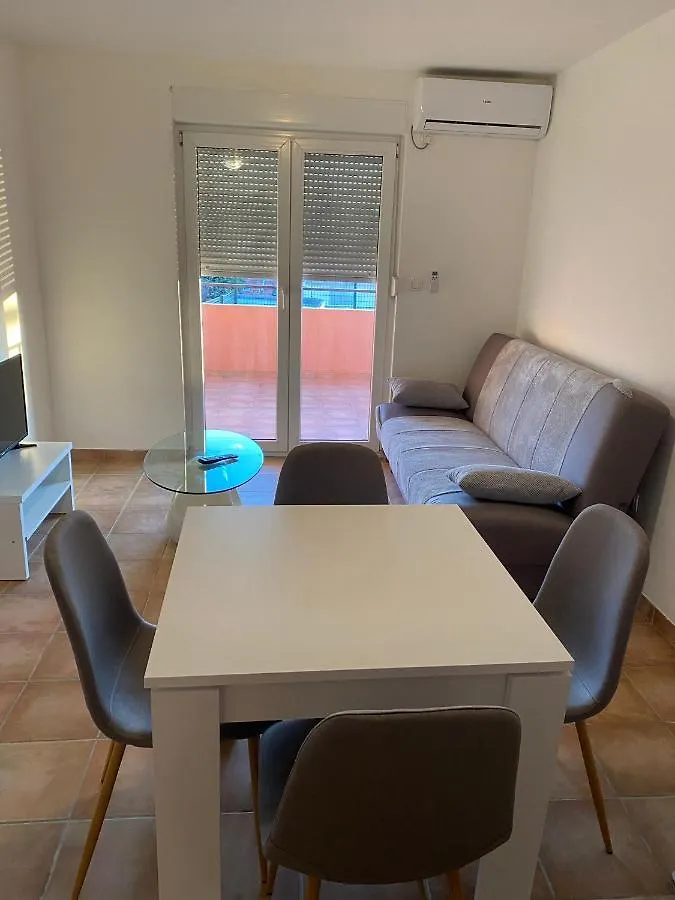 Apartments Dalmatia Sveti Petar  Guest house